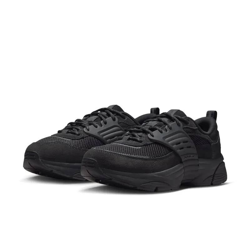 Jordan Trunner O/S “Black Cat” (IB3722-003)