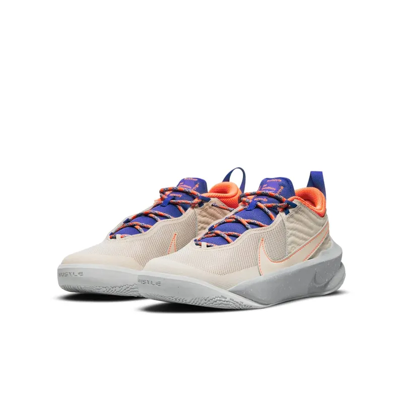 Nike Team Hustle D10 SE GS “Desert Sand” (CZ4179-001)