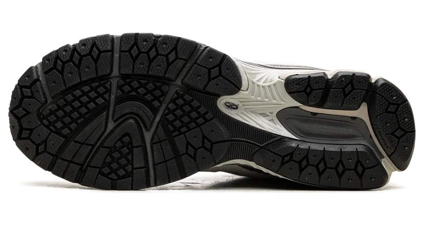 new-balance-2002r M2002RRW