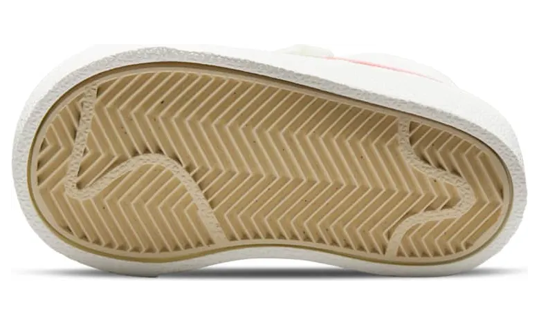 nike-blazer DA4088-106