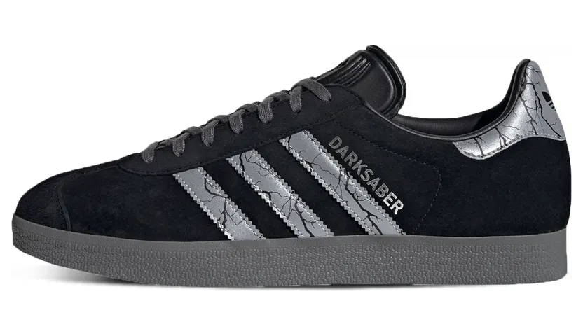 Adidas Star Wars x Gazelle ‘Darksaber’ Core Black/Silver Metallic/Grey Four (GZ2753)