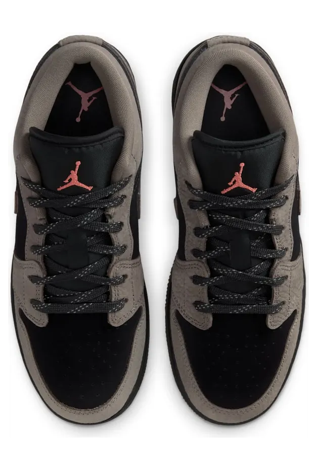 air-jordan-1 IB7111-005
