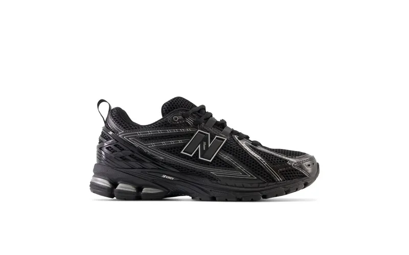 New Balance 1906R Black Silver (M1906RCH)