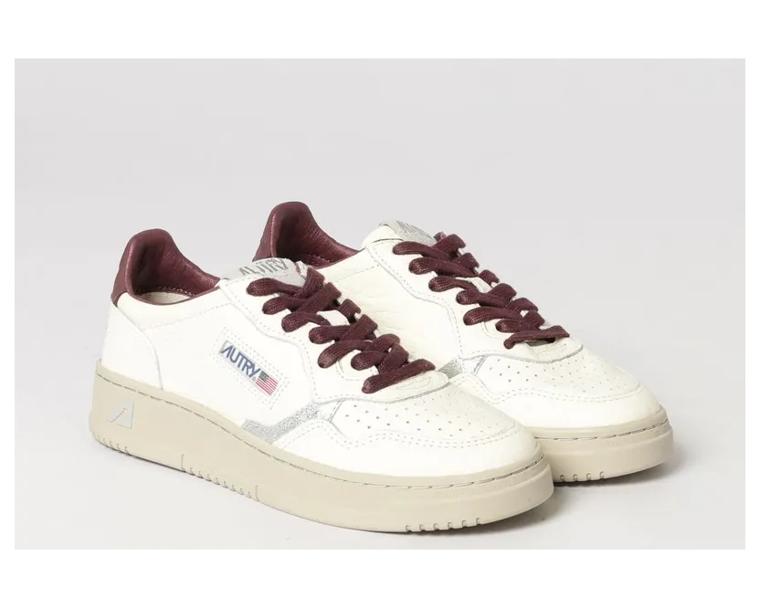 Autry Medalist Low Bicolor Leather Sneakers with Perforated Toe Burgundy (AULWNE19)