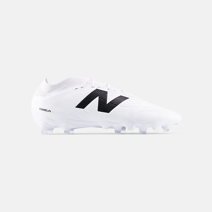 New Balance Tekela Team Low Laced FG V5 White Black Silver (ST3FWG5)