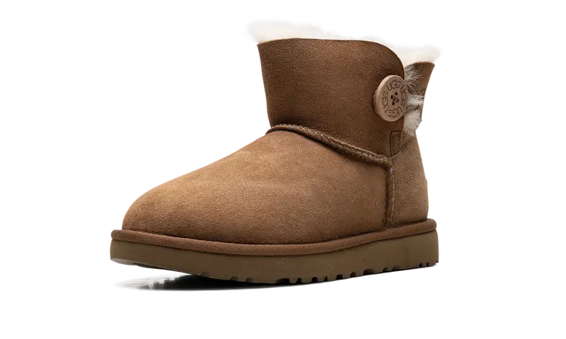 Ugg MINI BAILEY BUTTON II “Chestnut” (1016422-CHE)