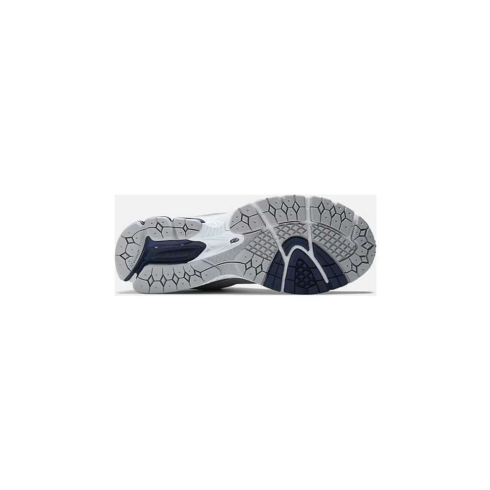 New Balance 2002R “thisisneverthat – 2022 Downtown Run” (M2002RTH)