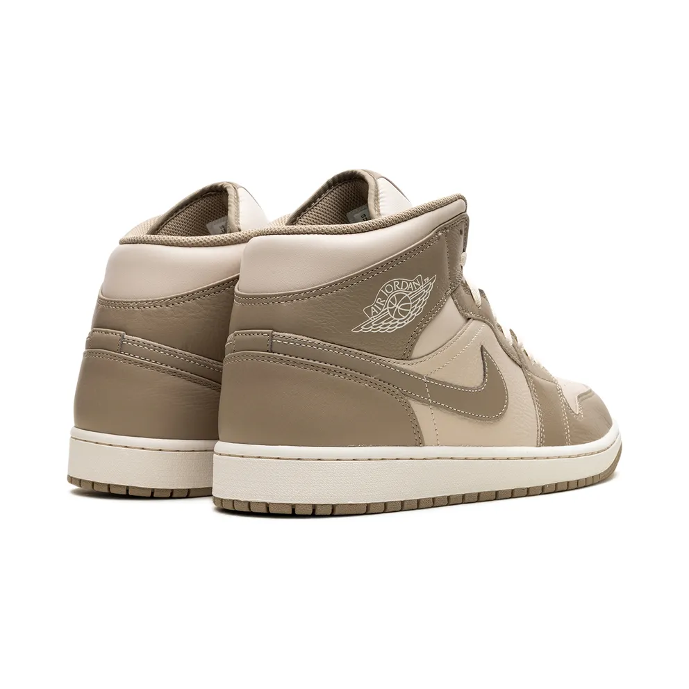 Air Jordan 1 Mid “LEGEND LIGHT BROWN” (HF4830-203)
