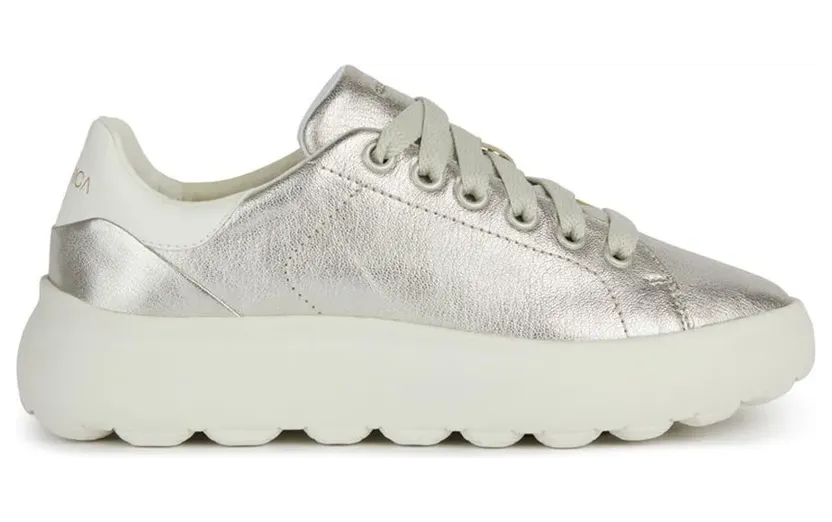 Geox Spherica EC 4.1 Sneakers im Metallic-Look – Nude (D45TCC0BVBC)