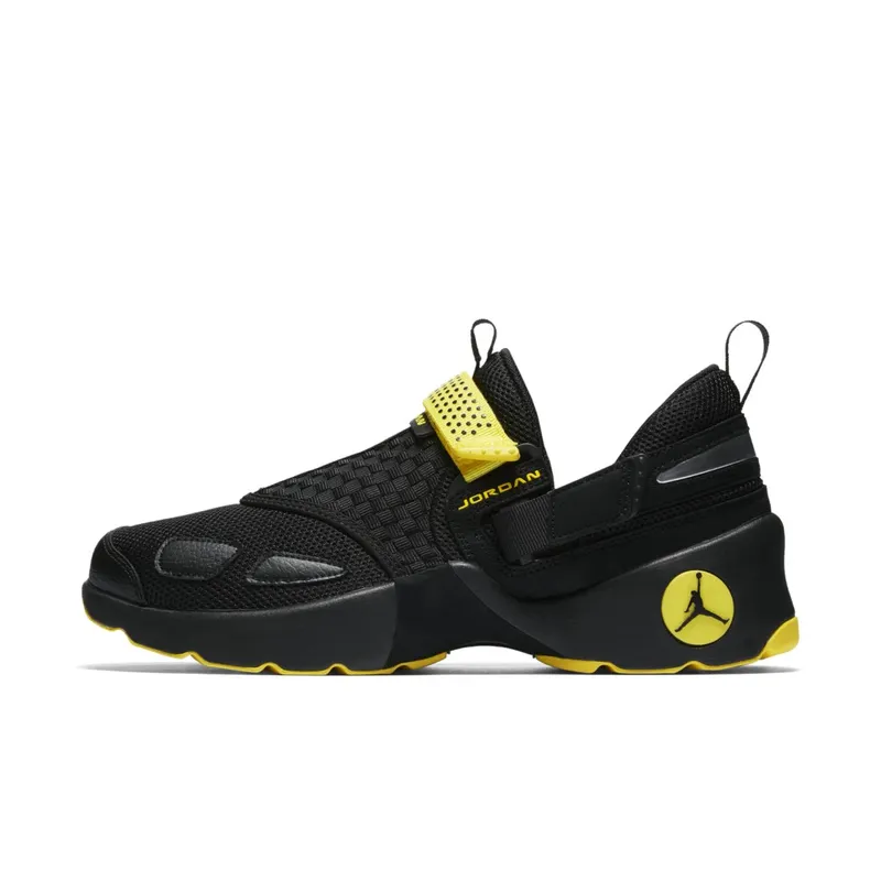 Jordan Trunner LX Thunder Black/Black-Opti Yellow (897992-031)