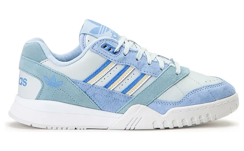 adidas A.R. Trainer W (EE5410)