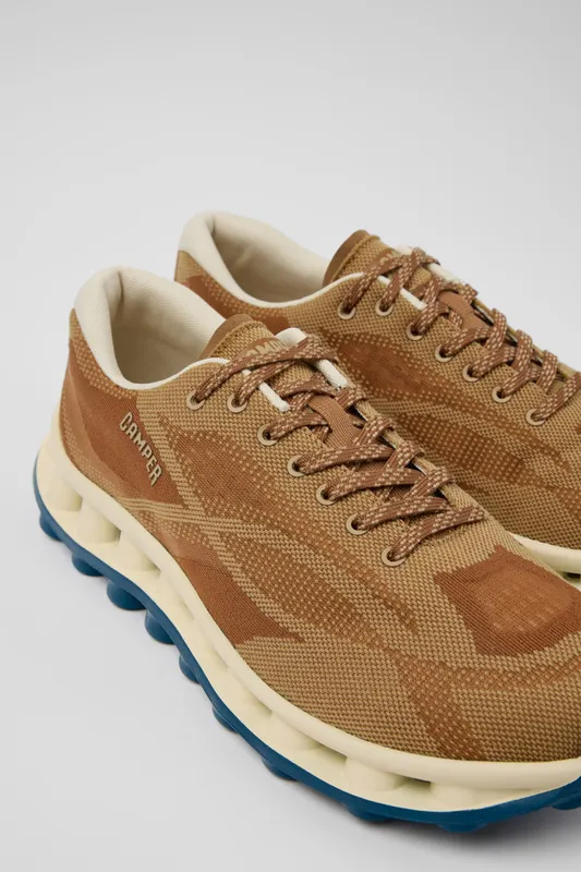 Camper x Sunnei Pelotissima mesh – Bruin (K101109007)