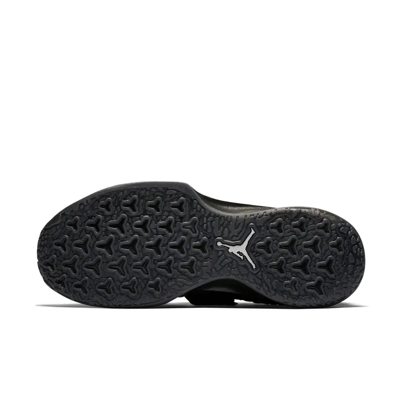Jordan Trainer 2 Flyknit “Black / Metallic Silver” (921210-013)