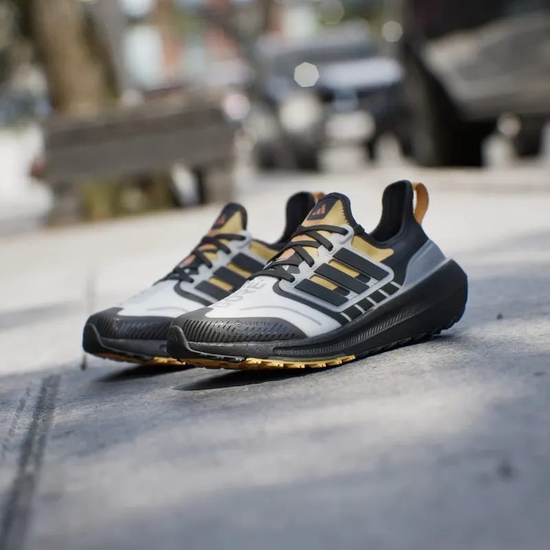 adidas Ultra Boost Light Gore-Tex Chalk White Preloved Yellow (IE1781)