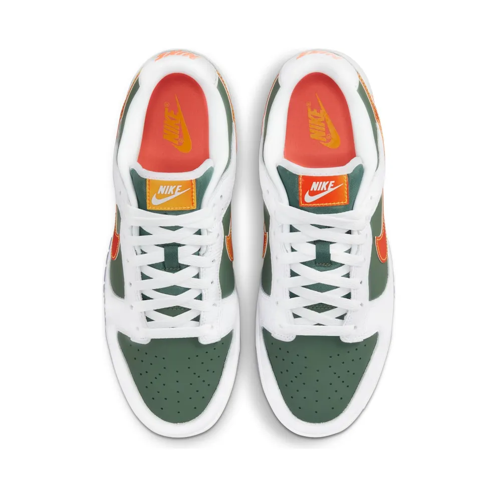 Nike Dunk Low SE NY vs. NY (DN2489-300)