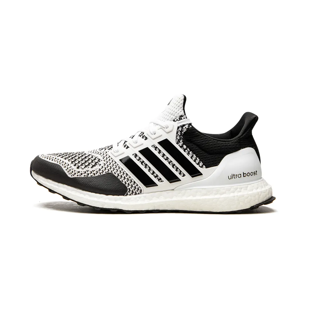 adidas Ultraboost 1 DNA Laufschuh Cloud White / Core Black / Cloud White (H68156)