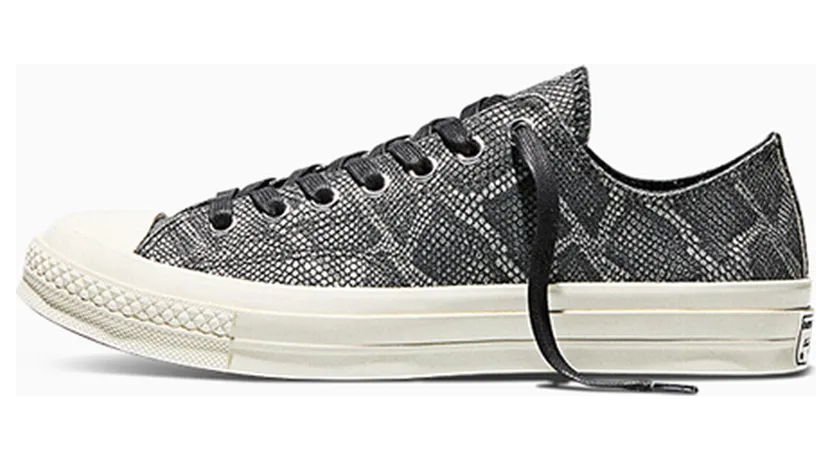 converse-chuck-taylor-all-star A16637C