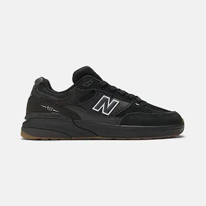 New Balance Numeric 933 Andrew Reynolds Black Gum (NM933NAP)
