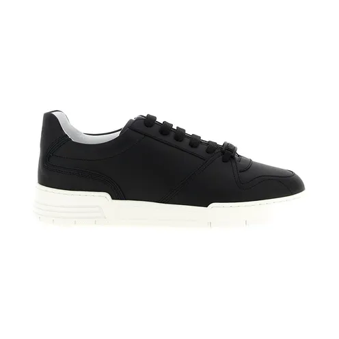 Moschino Kevin “Black” (MB15214G0NGA0000)