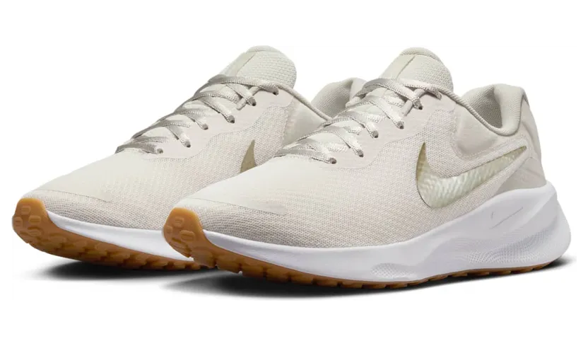 nike-revolution FB2208-010