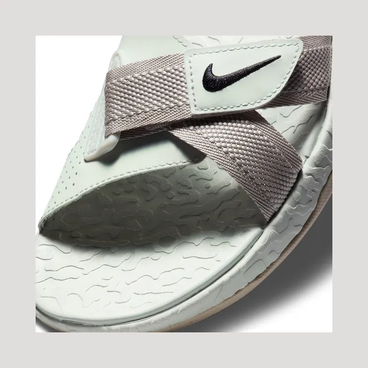 nike-air DC9093-200