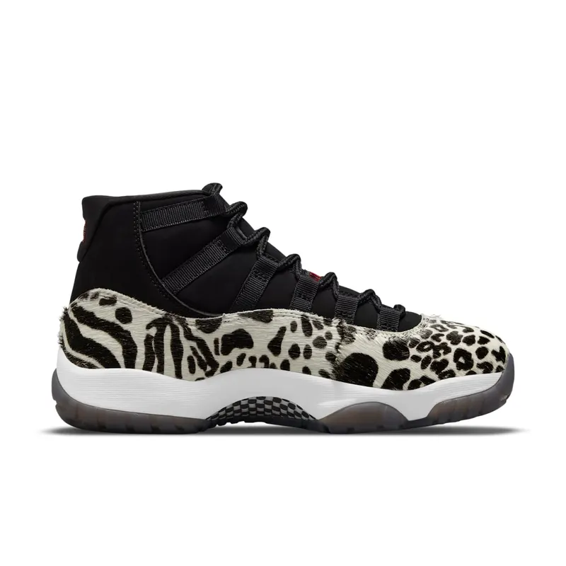 Air Jordan 11 Retro Black (AR0715-010)