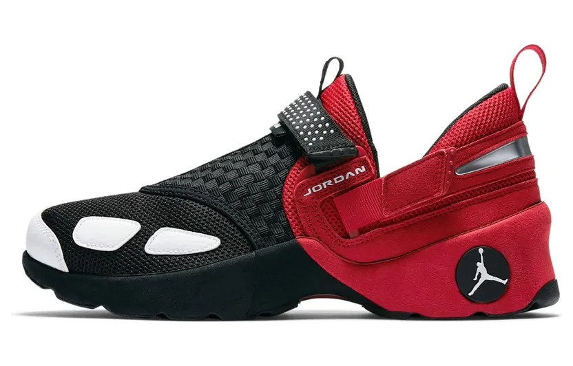 Jordan Trunner LX Black Red (2017)