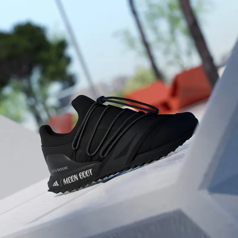 Adidas ADIDAS X MOON BOOT ULTRABOOST 1.0 Core Black / Black Reflective / Semi Lucid Red (JP7685)