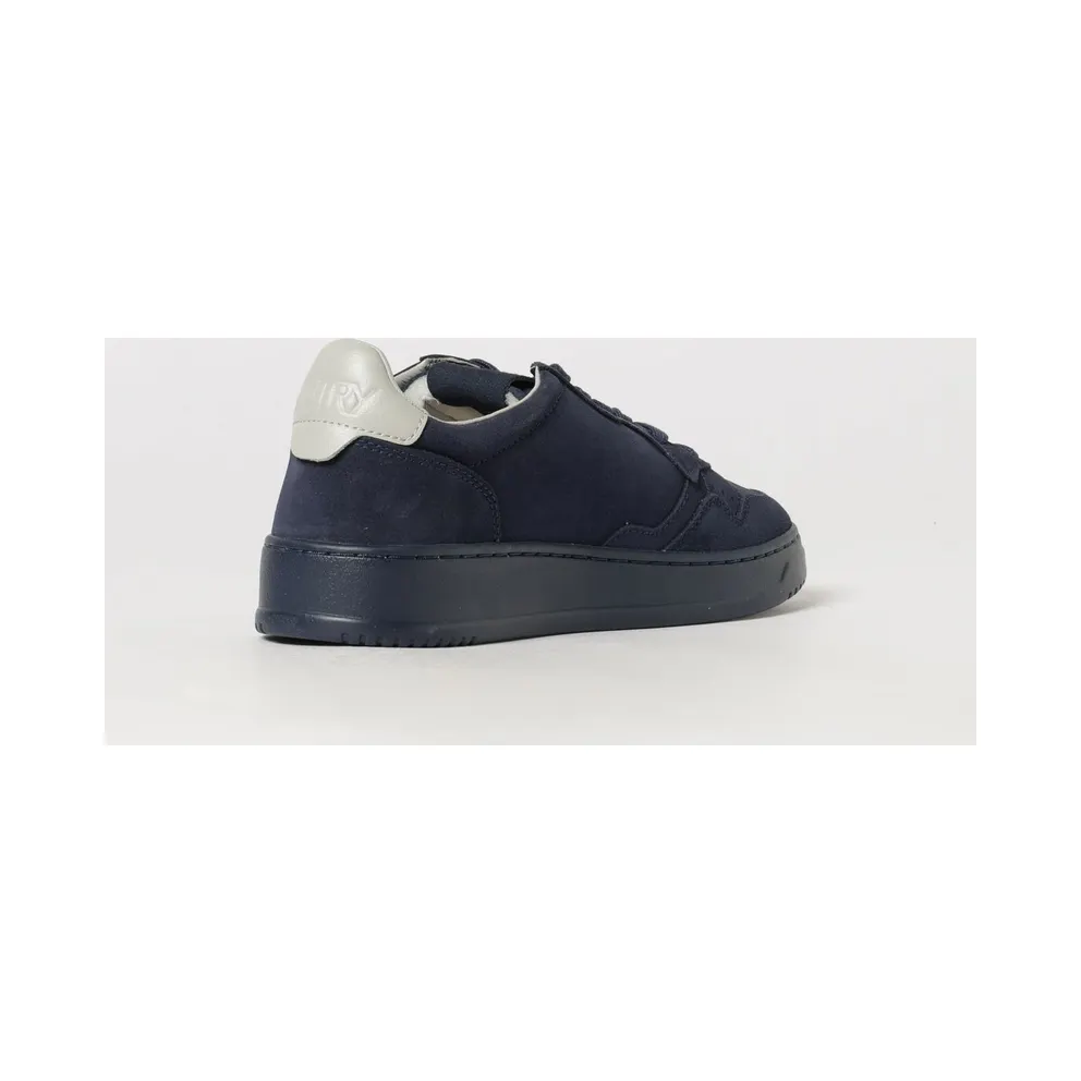 Autry Medalist Low Trainers in Smooth Calfskin with Perforated Toe Blue (AULMOH07)