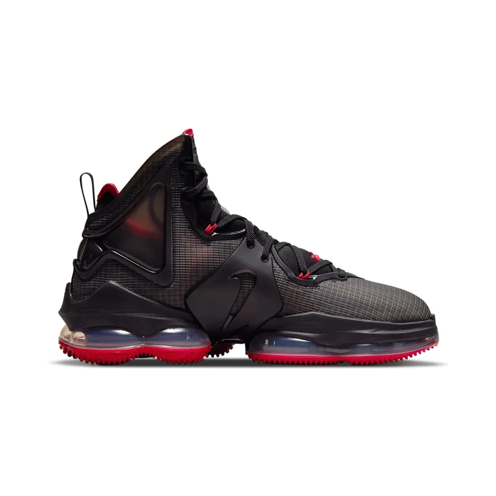 Nike LeBron 19 “Black / University Red” (CZ0203-001)