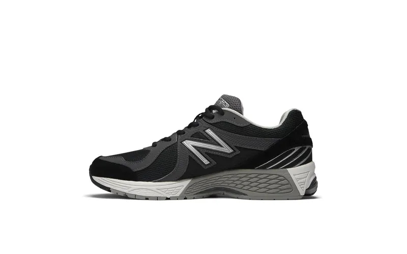 New Balance 860v2 “Comme des Garcons Homme – Black” (ML860JU2)