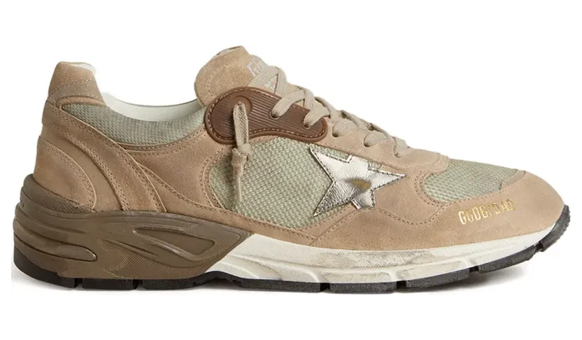Golden Goose Dad-Star chunky sneakers – Beige (GWF00884F007459)