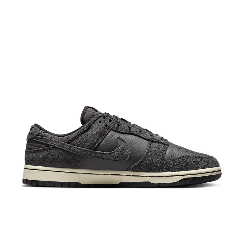 Nike Dunk Low SE “Black Grey Gum” (HF3145-001)