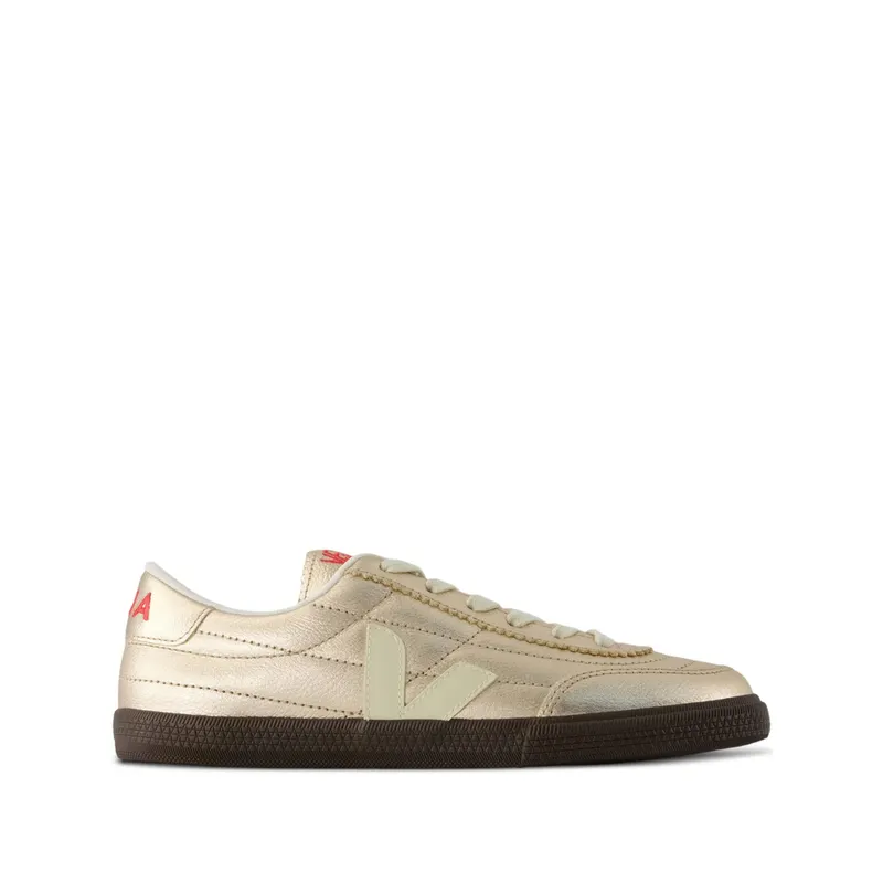 Veja Panenka Round-toe Metallic “Gold” (FU2021377)