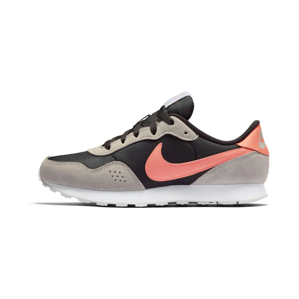 Nike MD Valiant Older Kids’ Black (CN8558-004)