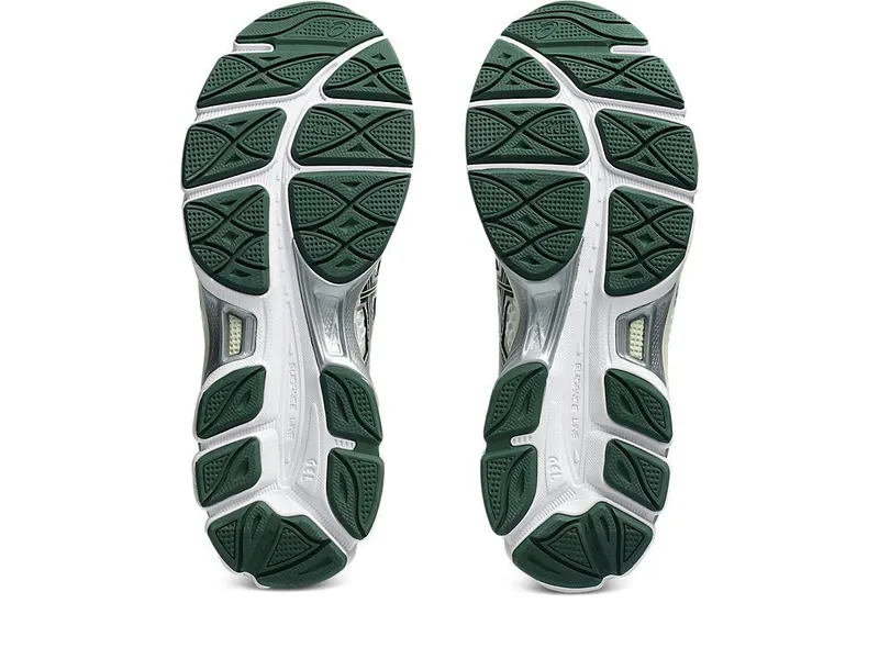 ASICS GEL-CUMULUS 16 “White / Forest Night” (1203A733-105)