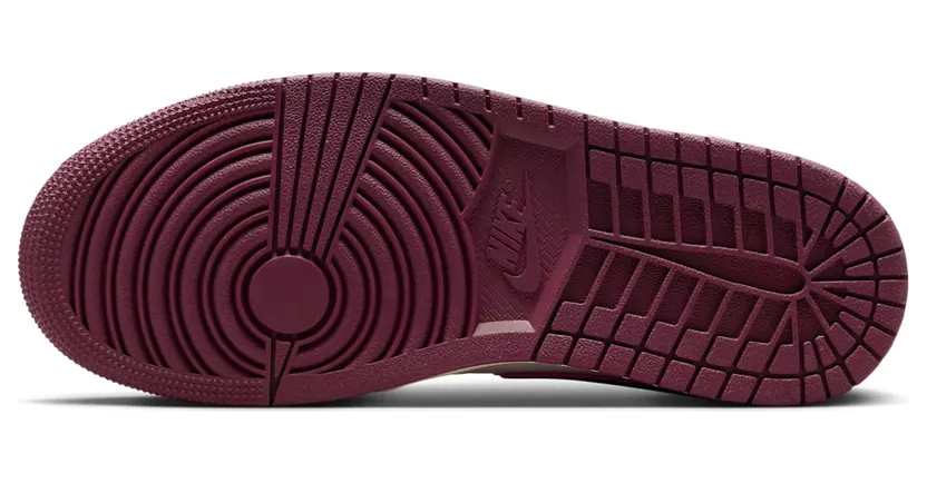 Air Jordan 1 “Bordeaux” (FQ7818-101)