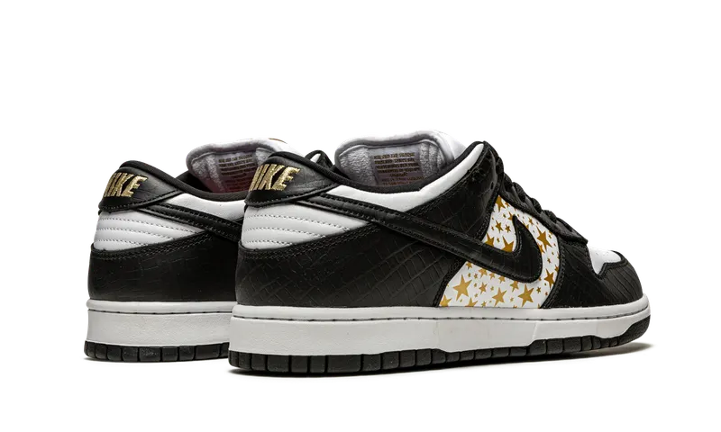 Nike SB Dunk Low “Supreme – Stars – Black” (DH3228-102)
