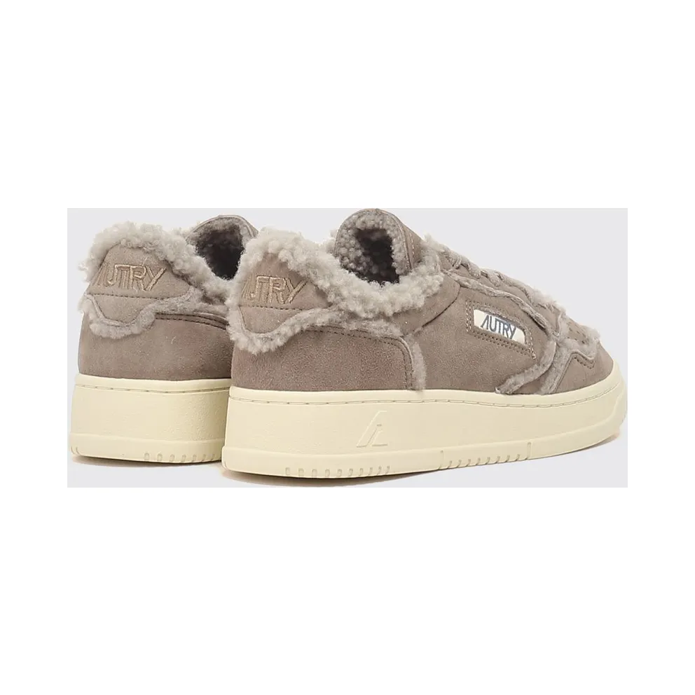 Autry Medalist Low in Two-Tone Suede with a Perforated Toe Dove Grey (AULWGX02)
