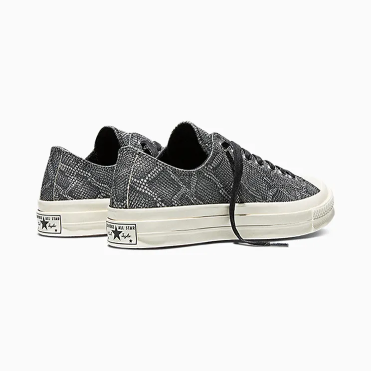 converse-chuck-taylor-all-star A16637C