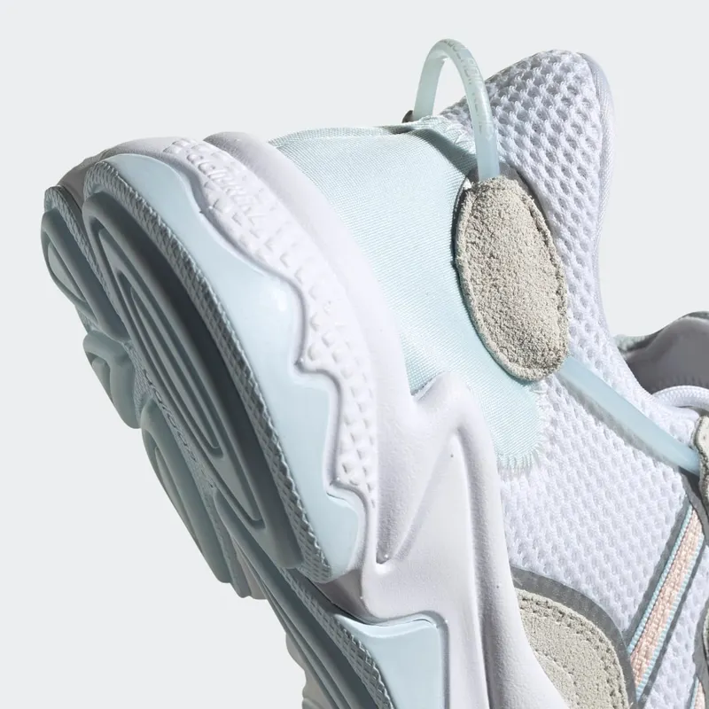 Adidas OZWEEGO Cloud White / Sky Tint / Chalk White (FY3238)