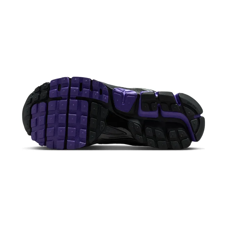 nike-vomero FJ2028-004