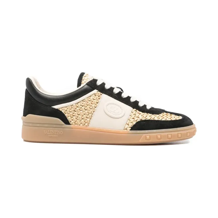 Valentino Garavani Upvillage Sneakers aus gewebtem Raffiabast – Nude (WS0IL9DPK)
