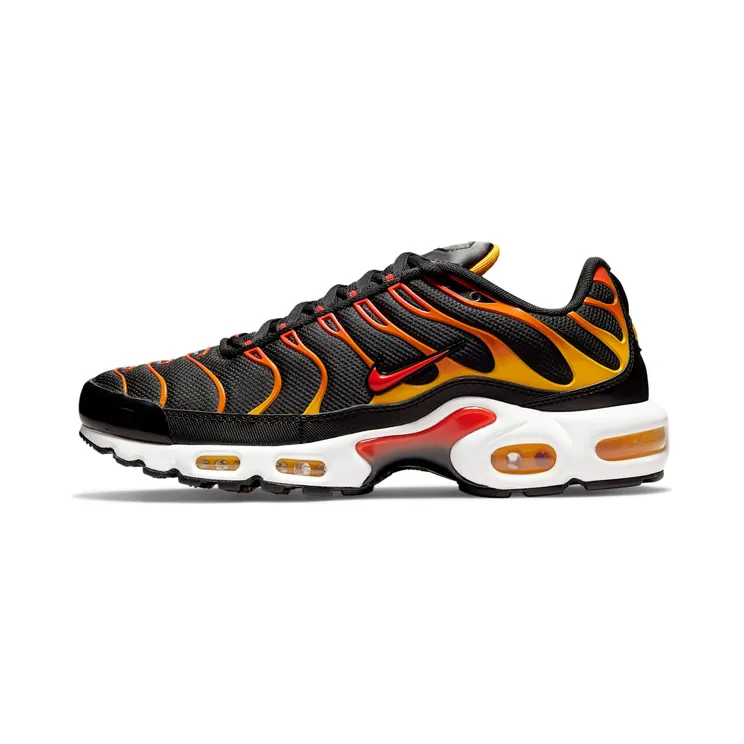 Nike Air Max Plus Reverse Sunset “Black / Cosmic Clay / Kumquat / Mystic Red” (DC6094-001)