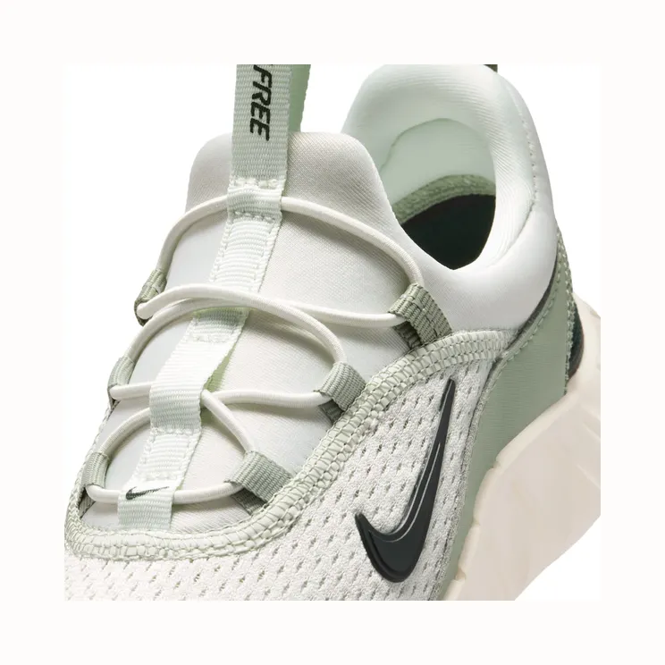 nike-free IQ5811-002