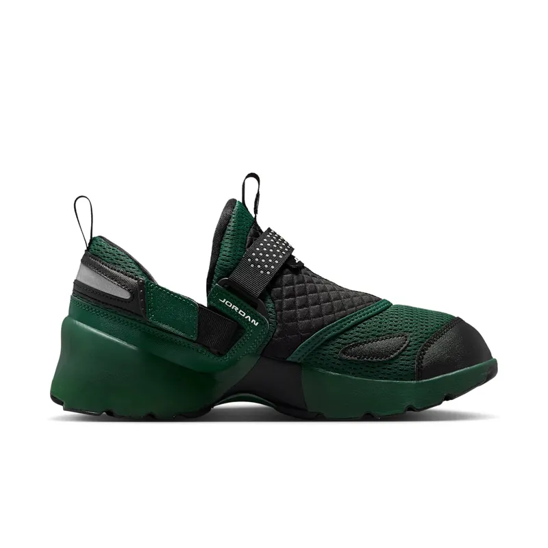 Jordan Trunner LX “Fir” (HQ2164-300)