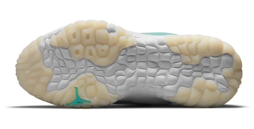 air-jordan-delta CV8121-002