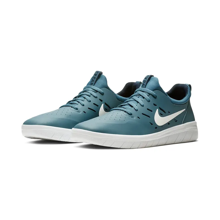 nike-free AA4272-400