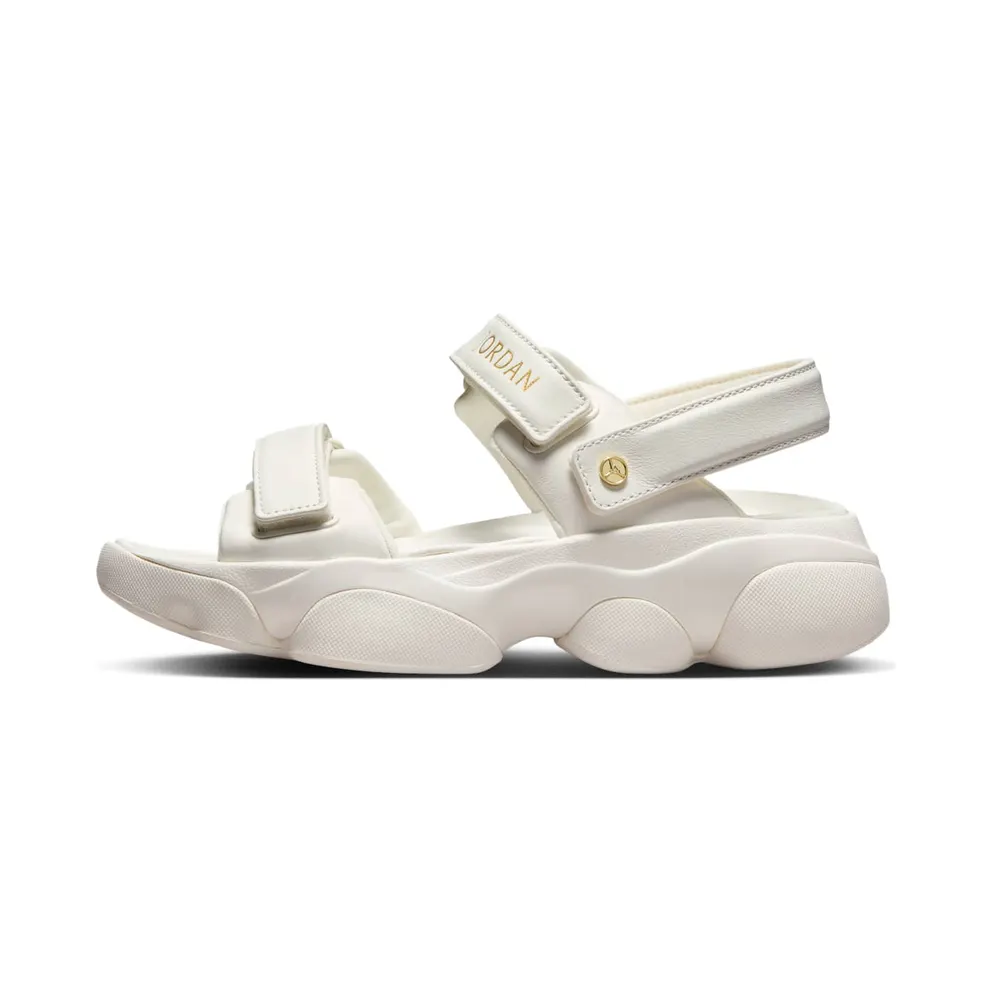 Jordan Deja Sail Metallic Gold (FN5036-100)