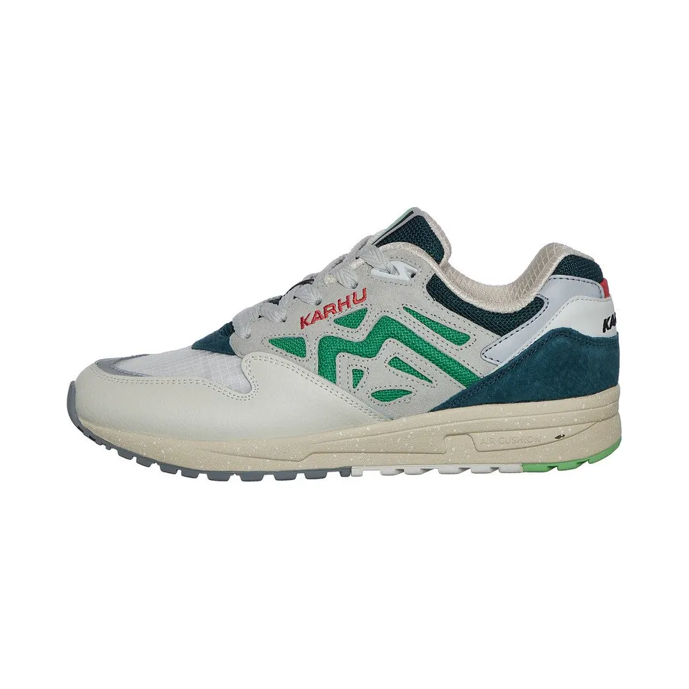 Karhu Legacy 96 – “Lily White Island Green” (F806065)